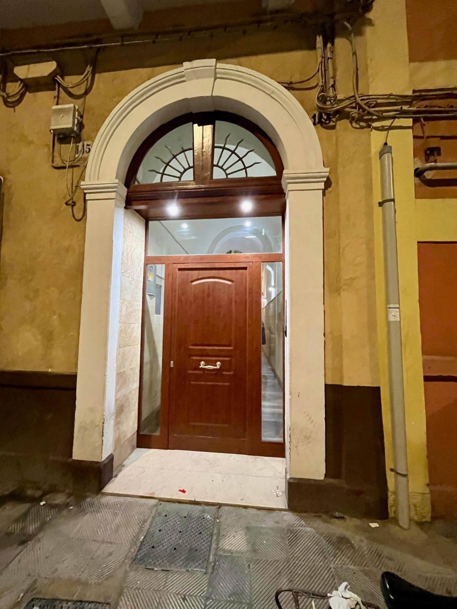 Mada'S Apartment Deluxe Bari Exterior photo